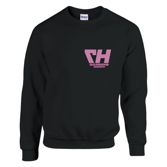 Produktname: 7H Sweatshirt – Signature Logo Vorn 
ALT-Text: 7H Signature Logo Detail Nahaufnahme Premium Sweatshirt Köln

